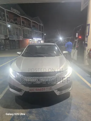 2018 Honda Civic EX Hatchback