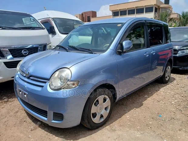 Toyota Sienta 1.5 FWD 2012 Blue - 1
