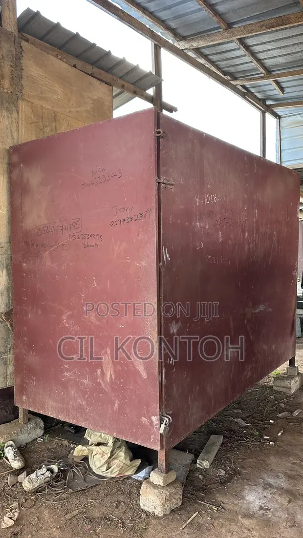 8ft 9in x 7ft Kiosk Container - 1