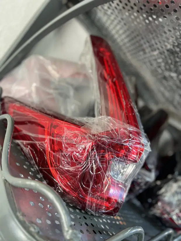 Honda CR-V Tail Light (2023-2026) - 1