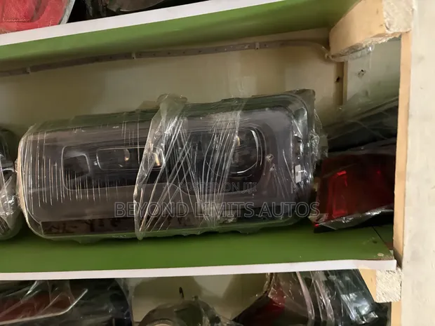 Rolls-Royce Cullinan Headlight (2019-2024) - 1