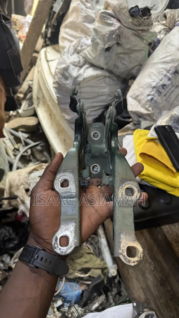 Chevrolet Cruze Bonnet Hinge & Parts (2008-2016) - 1