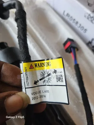 Range Rover Vogue Electronic Boot Shocks (2012-2018)