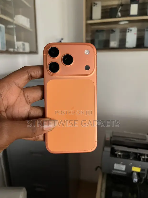 Apple iPhone 17 Pro 256GB Orange (UK Used) - 1