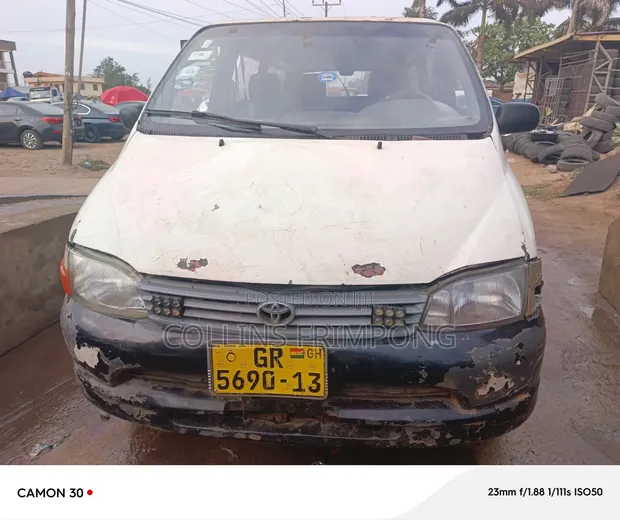 Toyota HiAce 2002 - Needs Body Work - 1