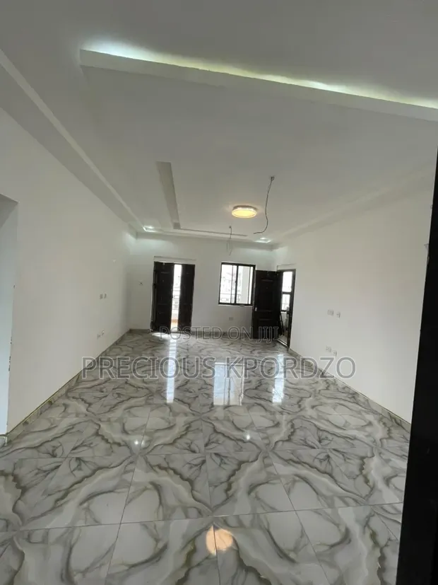 2 Bedroom Apartment for Rent in Lakeside Estate - 1
