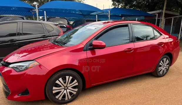 2019 Toyota Corolla LE (1.8L 4cyl) Red - 1
