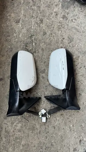 Honda CR-V Driving Side Mirror (2017-2022)