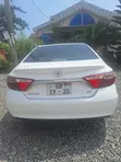Toyota Camry 2017 White - 5