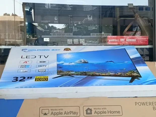Dolphine Bay 32" Full HD Digital TV with Built-in Receiver - 1