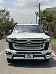 Toyota Land Cruiser LC300 VX 2022 White - 5