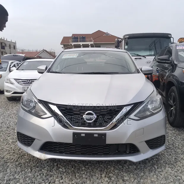Nissan Sentra 2017 Silver - 1