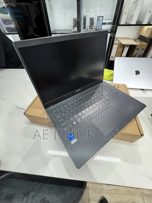 MSI Modern 15 H Laptop - Intel Core i7, 16GB RAM, 512GB SSD - 1