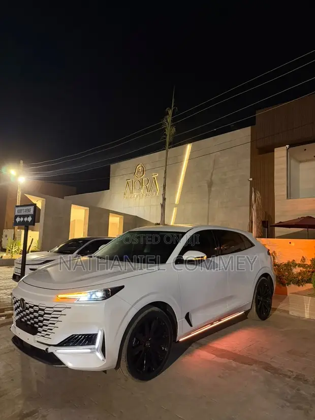 Changan UNI-K 2.0 Petrol AWD 2021 White - 1