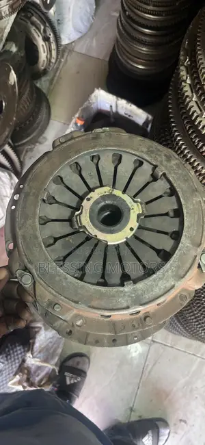 Hyundai Elantra Clutch Pressure Plate (Used)