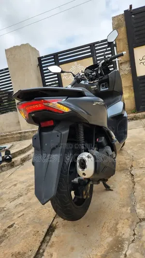Honda PCX 2024 Scooter