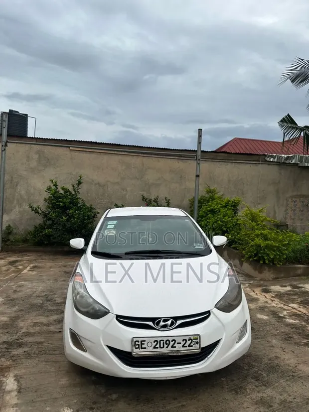 Hyundai Elantra 2013 White - 1
