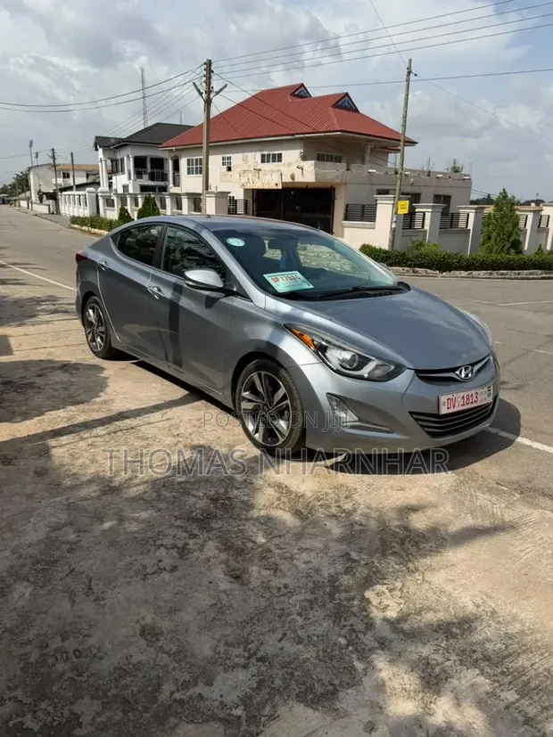 Hyundai Elantra 2016 Silver - 1