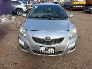 Toyota Belta 2010 Silver