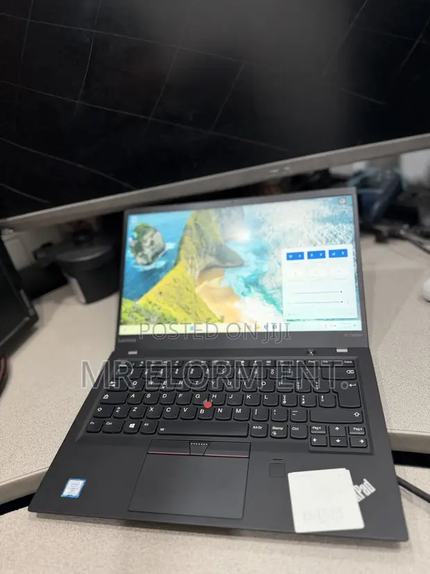 Lenovo ThinkPad X1 Carbon Laptop - Intel Core i7, 16GB RAM, 512GB SSD - 1