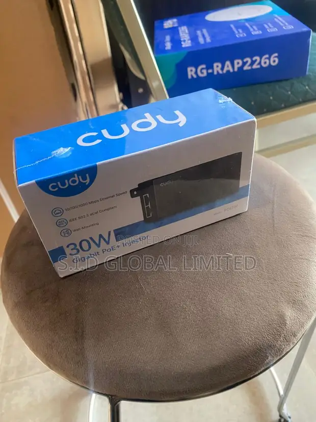 Cudy 30W Gigabit PoE+ Injector - Wall Mount - 1