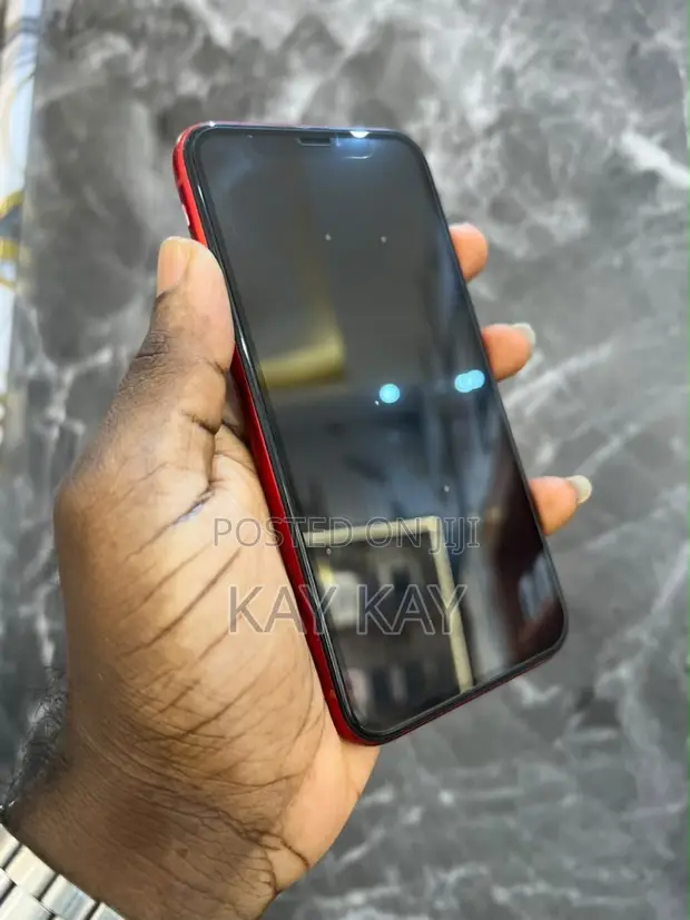 Apple iPhone XR 64GB Red - 1