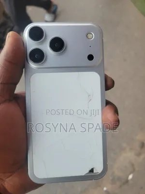 Apple iPhone XR 64GB White