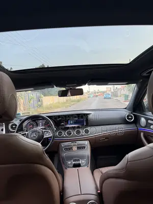 Mercedes-Benz E300 4Matic AWD Sedan 2017 White