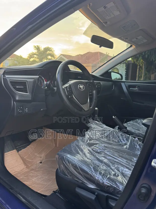Toyota Corolla 2015 Blue - 1