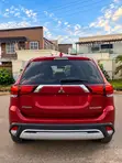 Mitsubishi Outlander ES FWD 2019 Red - 3