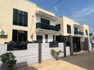 5 Bedroom House for Sale in Pokuase