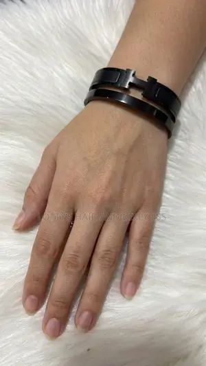 Luxury Minimalist H-Clasp Bracelet - Black Stainless Steel