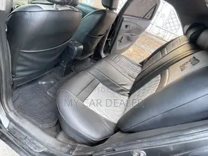 2010 Toyota Yaris Base Sedan 4dr Gray