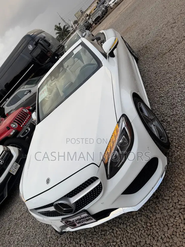 2017 Mercedes-Benz C300 Luxury 4matic Sedan AWD White - 1