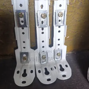 White Metal Curtain Track Brackets (2pcs)
