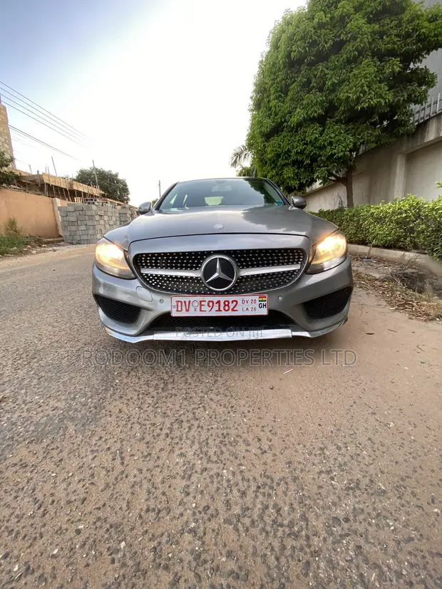 Mercedes-Benz C300 2015 Brown - 1