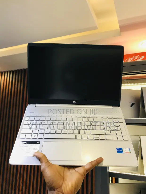 HP Laptop 15 | Intel Core i5 | 8GB RAM | 256GB SSD - 1