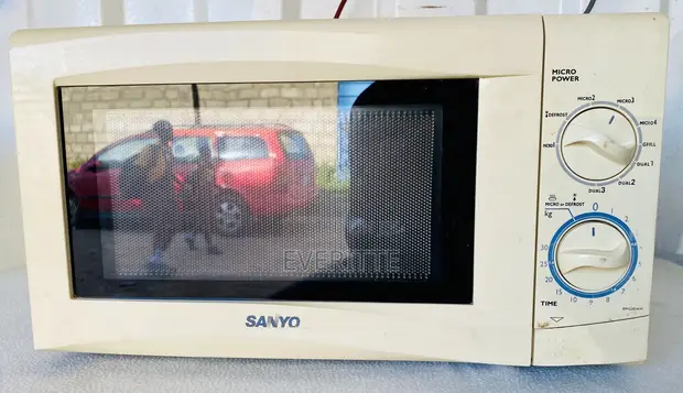 Sanyo Microwave Oven with Grill - 1