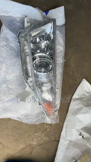 Toyota Highlander Headlights Pair - Brand New