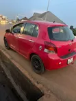 Toyota Yaris Base Hatchback 2010 Red - 5