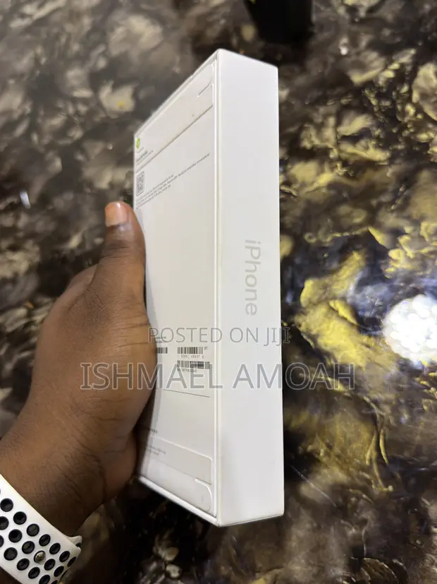 New Apple iPhone 18 Pro Max 256GB Silver - 1
