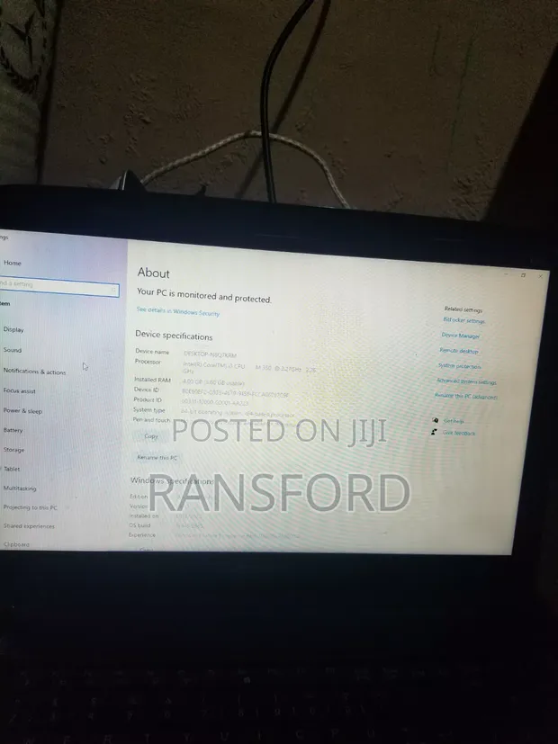 Medion Laptop - Intel Core i3, 4GB RAM, 500GB HDD - 1