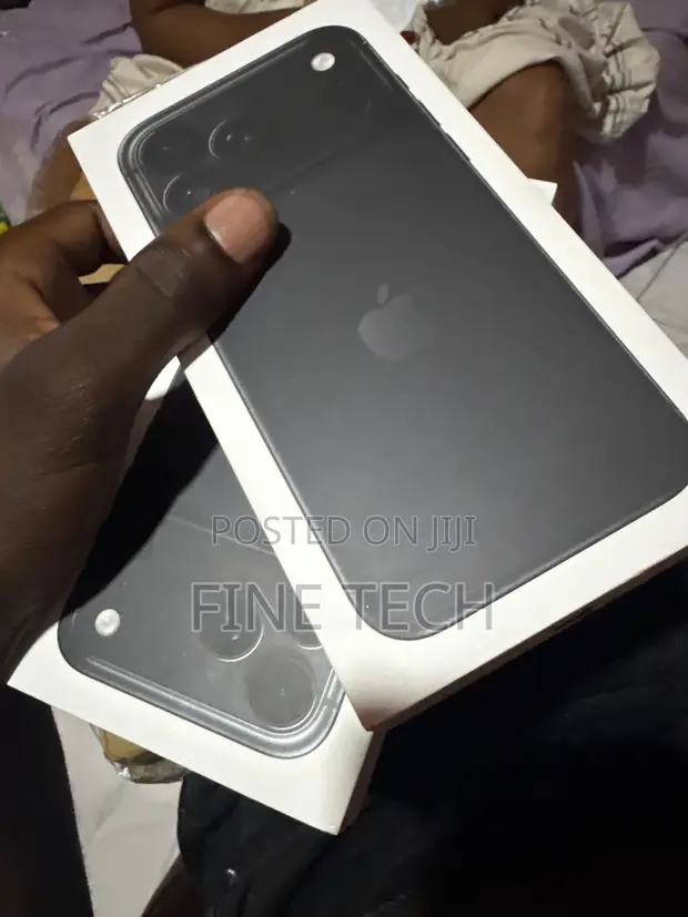 New Apple iPhone 18 Pro Max 256GB Black - 1
