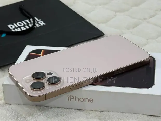 Apple iPhone 16 Pro Max 256GB Gold - 1
