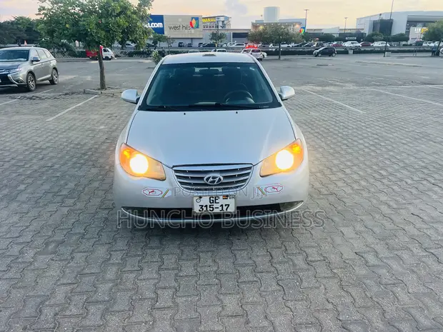 Hyundai Elantra 2008 Silver - 1