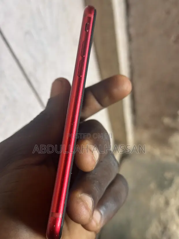 Apple iPhone SE (2022) 64GB - 1