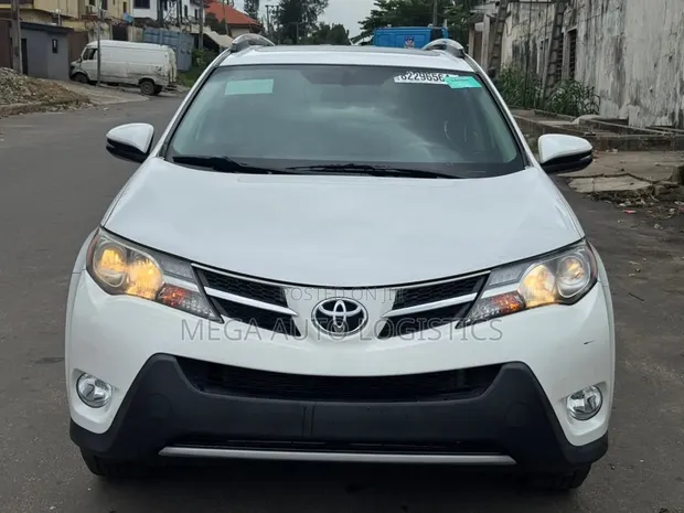 2013 Toyota RAV4 XLE AWD - 1