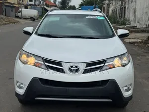 2013 Toyota RAV4 XLE AWD