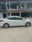 2016 Hyundai Elantra Limited Sedan FWD (1.8L 4cyl) - 3