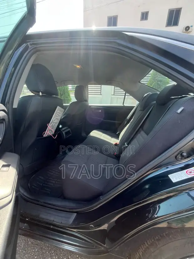 Toyota Camry 2017 Black - 1